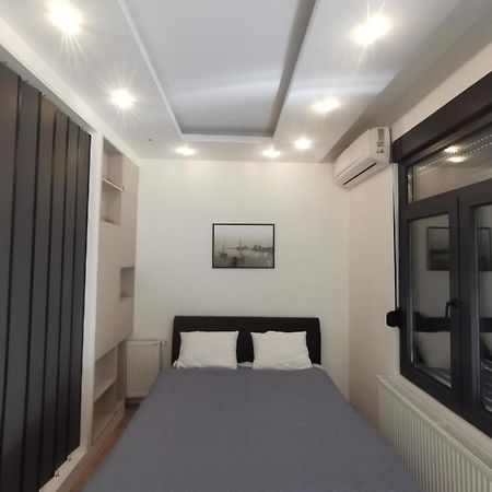 Restoran Due Punti Apartment Kursumlija Екстериор снимка