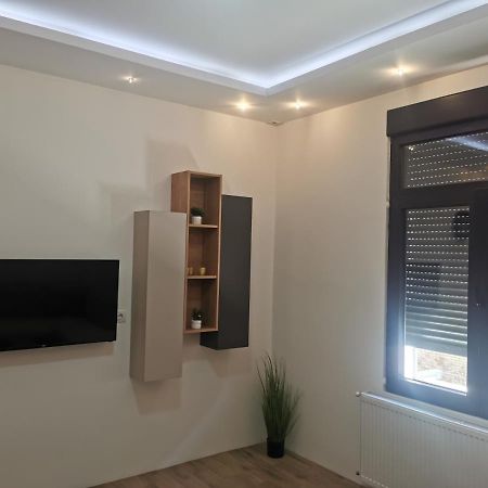Restoran Due Punti Apartment Kursumlija Екстериор снимка