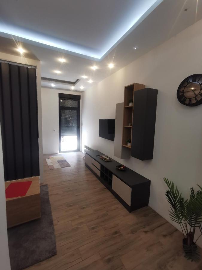 Restoran Due Punti Apartment Kursumlija Екстериор снимка